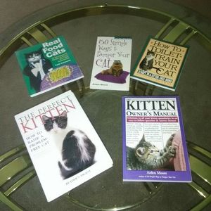 Pets Happy Cat. Set of 5 Books,on Kittens and Cats